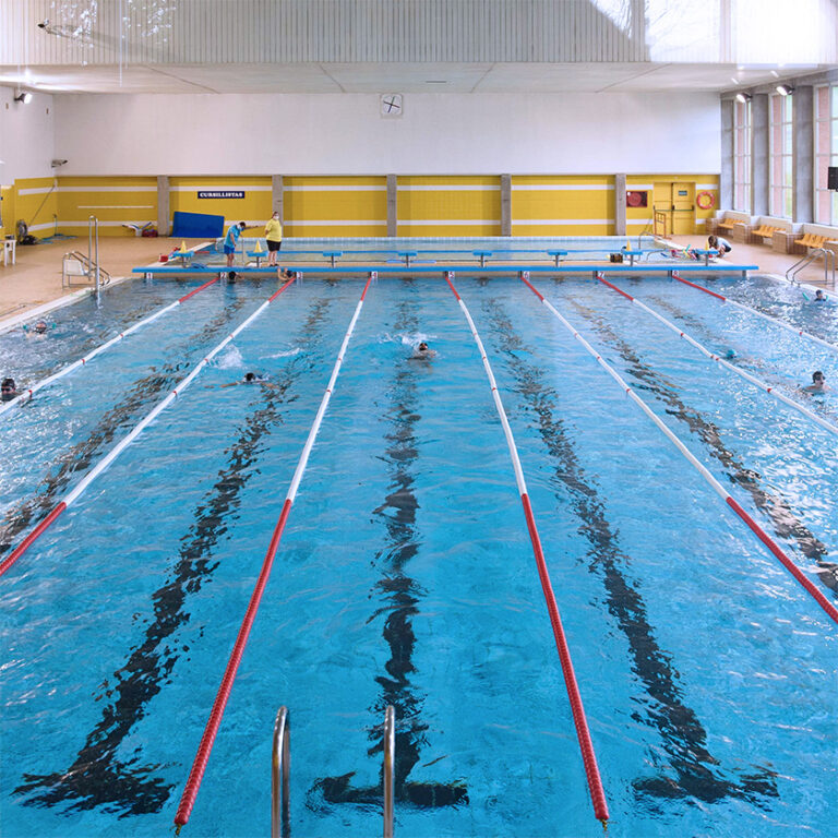 Ventajas de los sistemas de electrolisis en piscinas comunitarias
