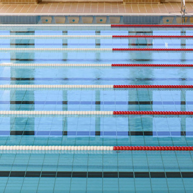 Piscinas en gimnasios y centros deportivos: asesoría técnica para instalaciones de agua